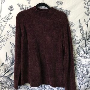 Long semiturtle neck sweater